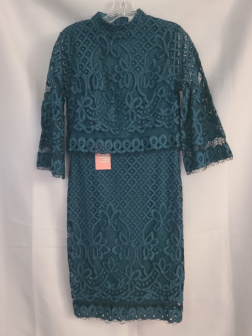NWT Ivy City Co S Emerald Lacey Bell Sleeves Cocktail Wedding Guest Fitted Dress